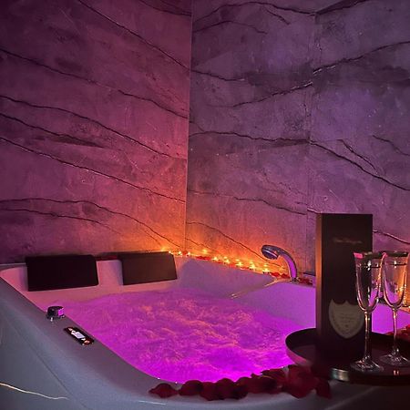 ראדום Apartament Z Jacuzzi Klimatyzacja Prywatny Parking מראה חיצוני תמונה